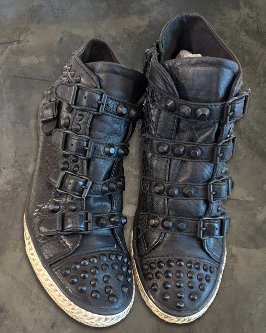 ASH STUDDED KITTEN WEDGE