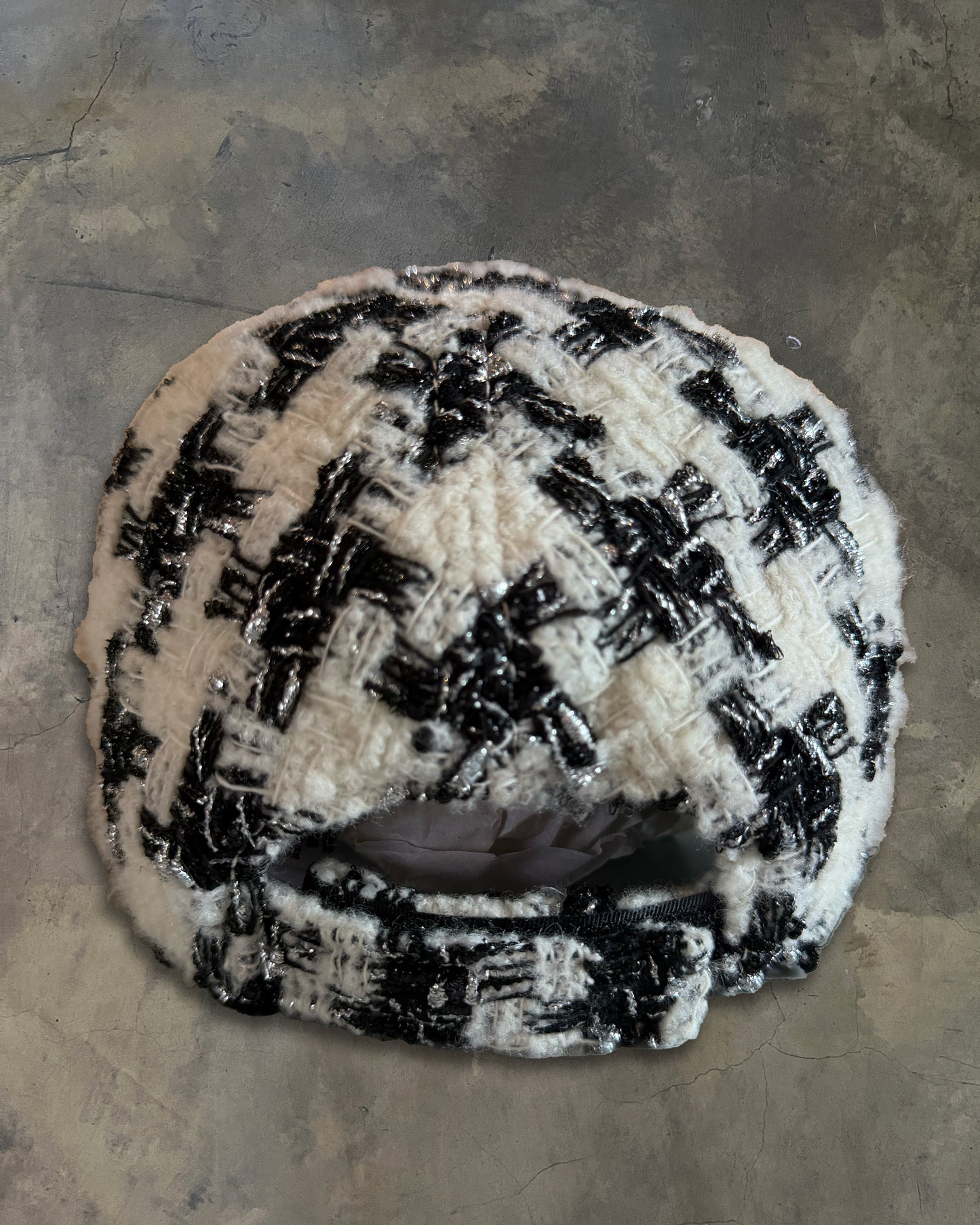 CHANEL HOUNDSTOOTH TWEED CAP