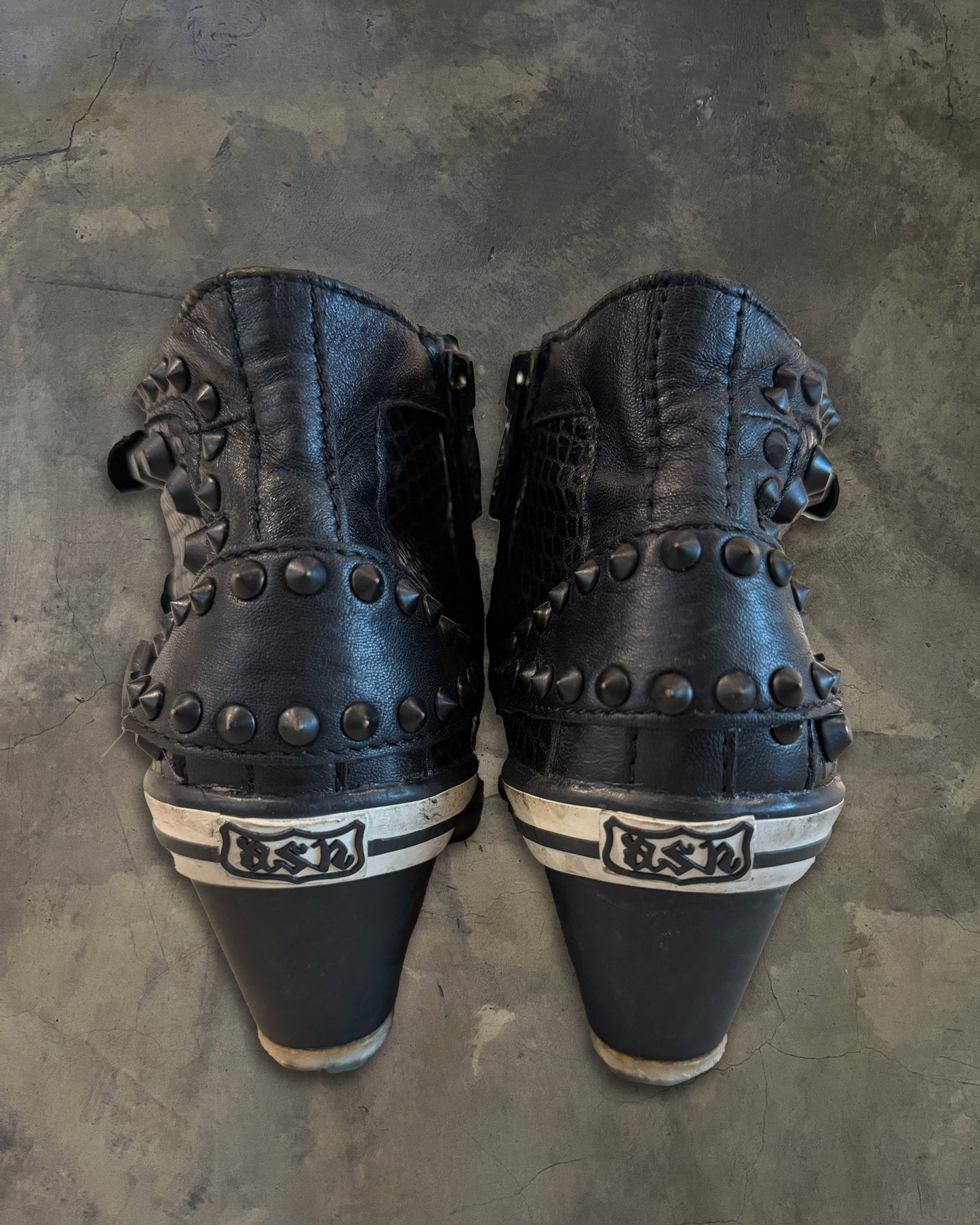 ASH STUDDED KITTEN WEDGE