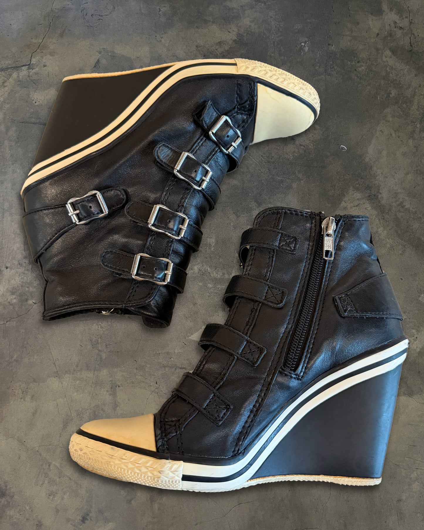 ASH WEDGE THELMA BUCKLED WEDGES