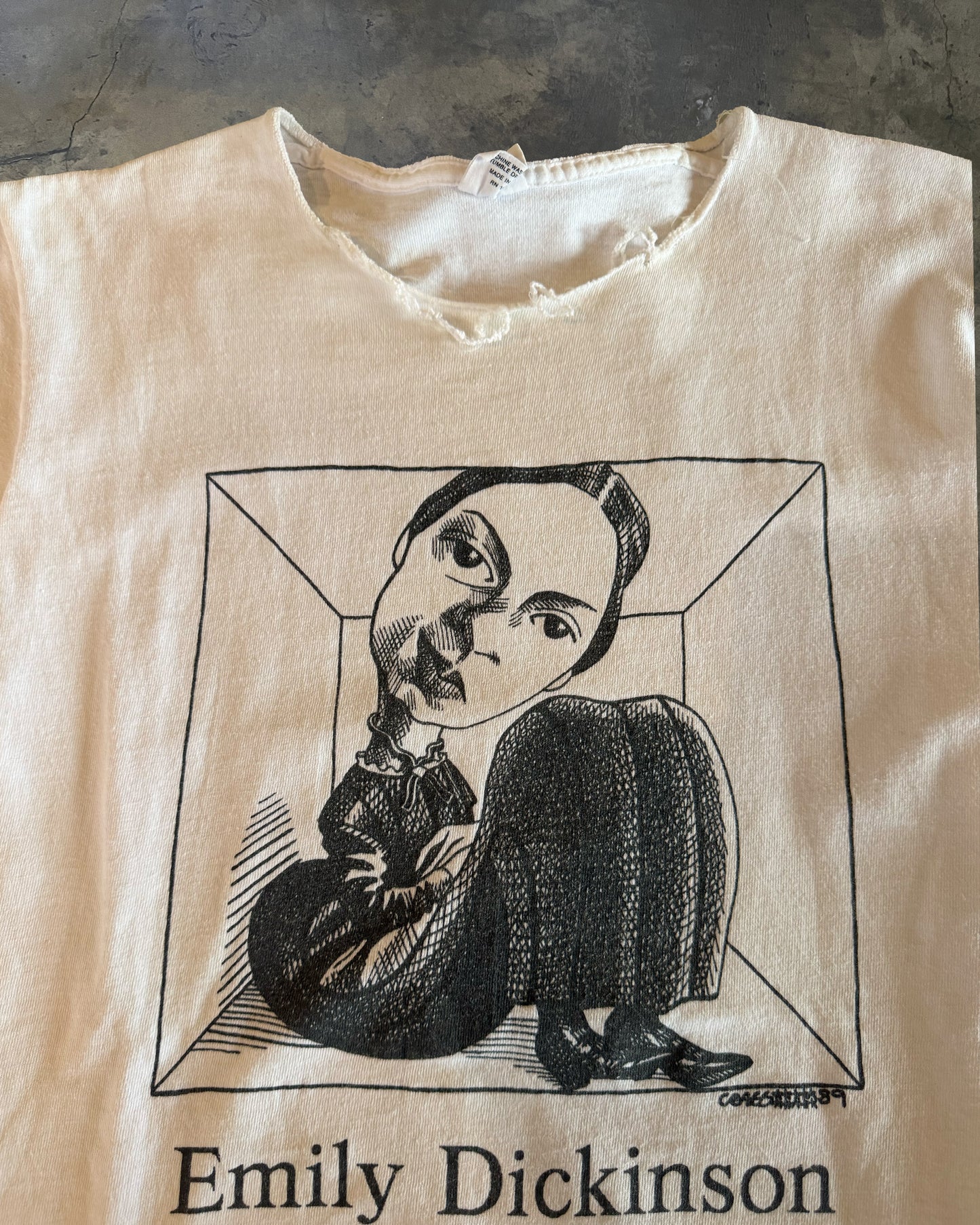 80'S EMILY DICKINSON ART TEE