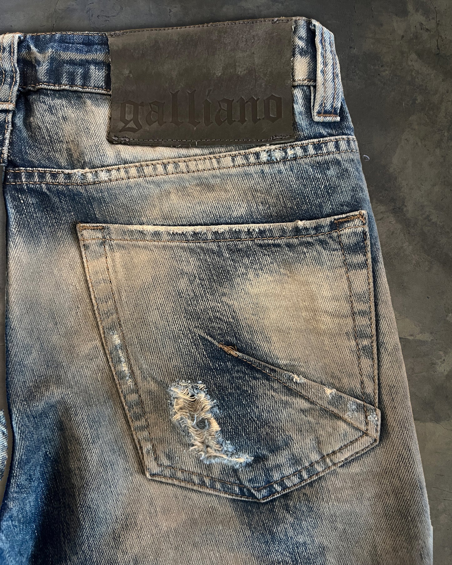 GALLIANO SKINNY WASHED DENIM
