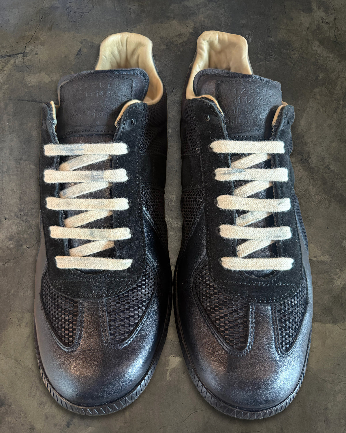 MAISON MARGIELA BLACK MESH GAT 41