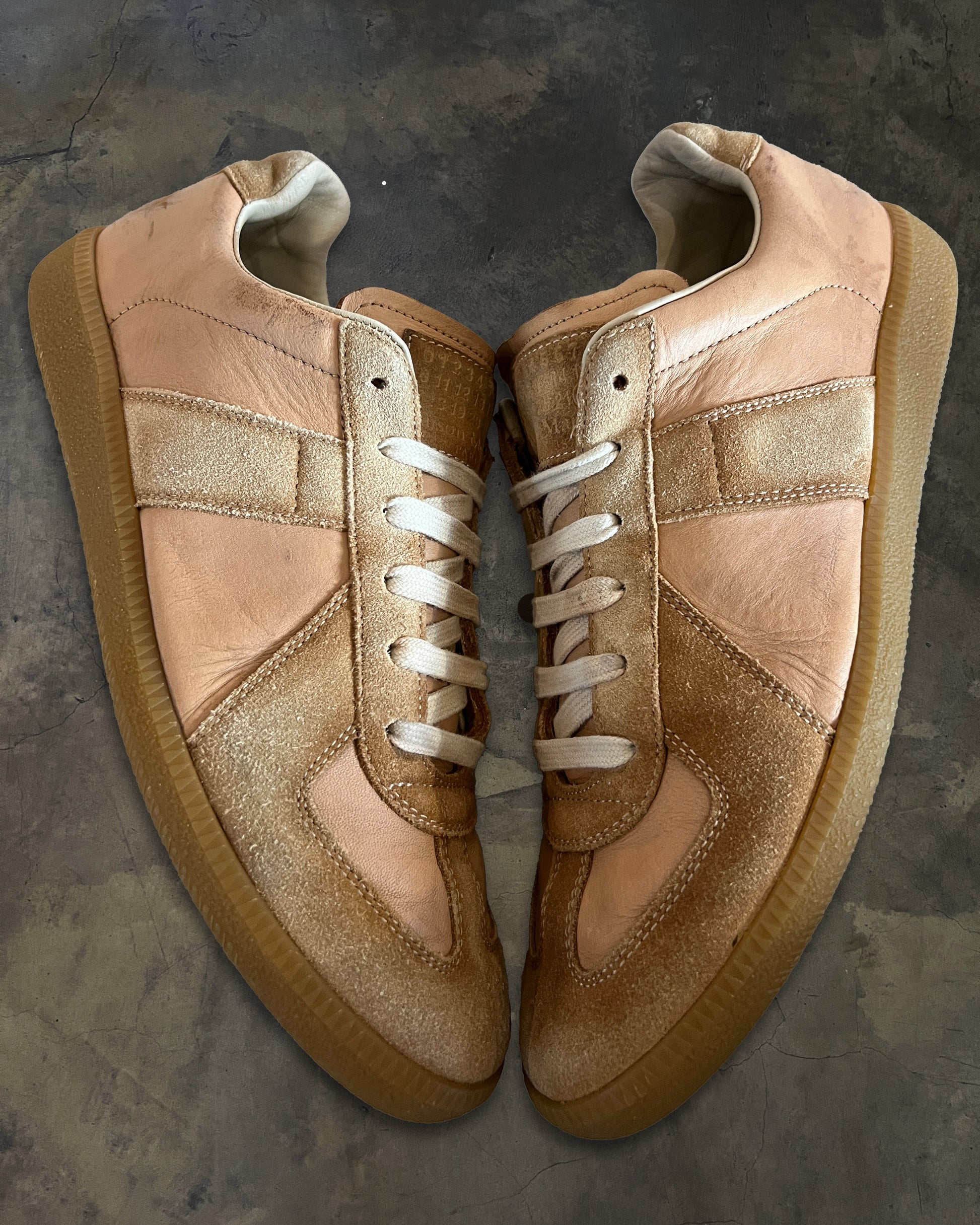 MAISON MARGIELA SALMON PINK GAT 43 – glam archive