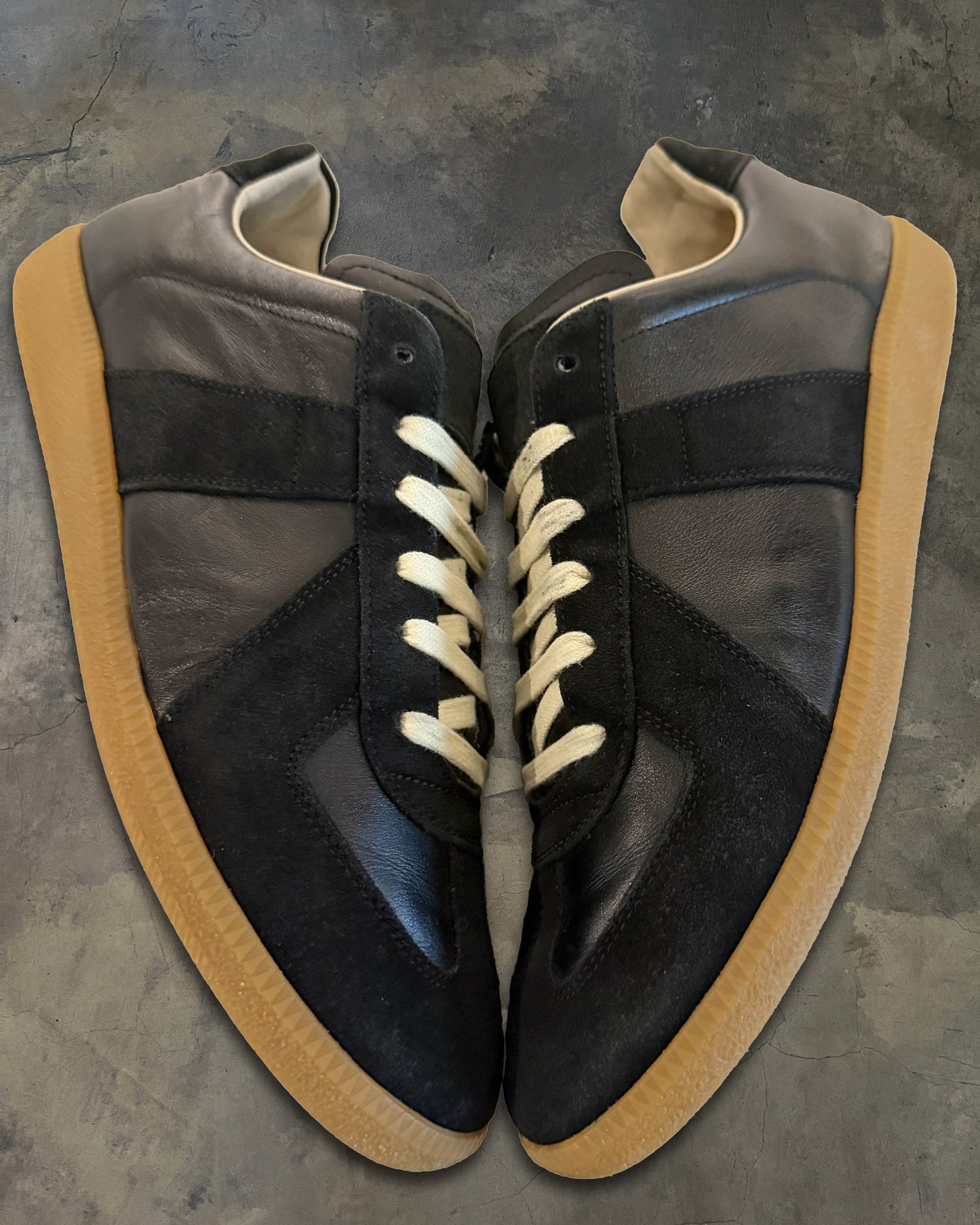 MAISON MARGIELA BLACK GAT 42