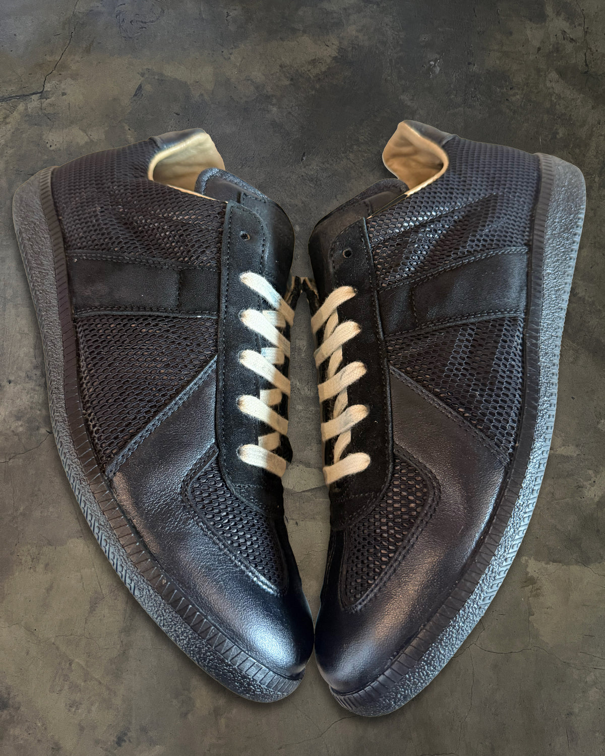 MAISON MARGIELA BLACK MESH GAT 41