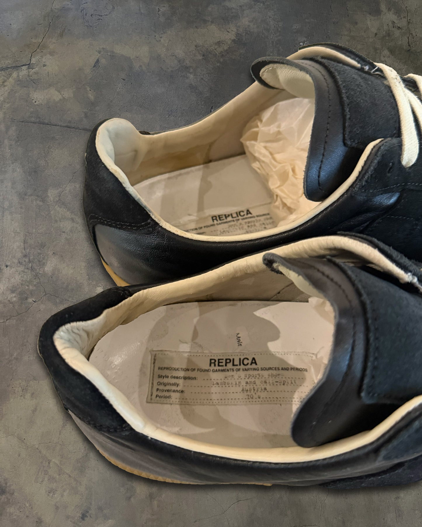 MAISON MARGIELA BLACK GAT 42