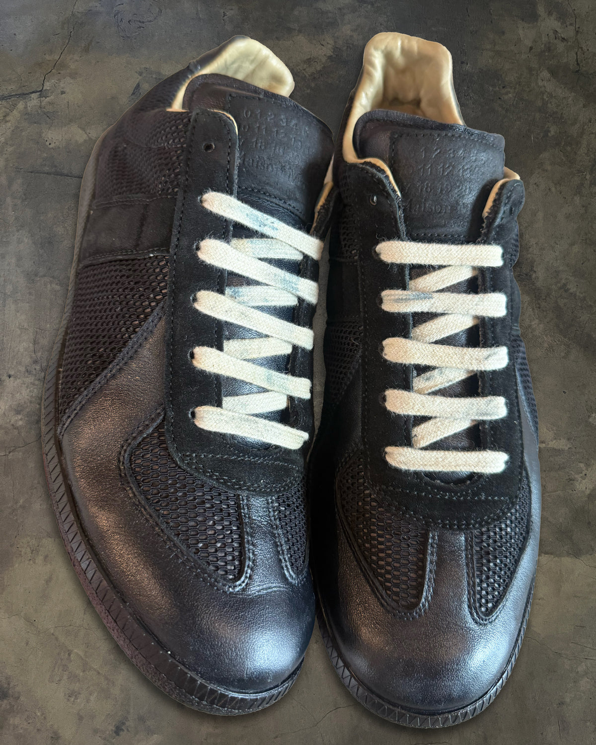 MAISON MARGIELA BLACK MESH GAT 41