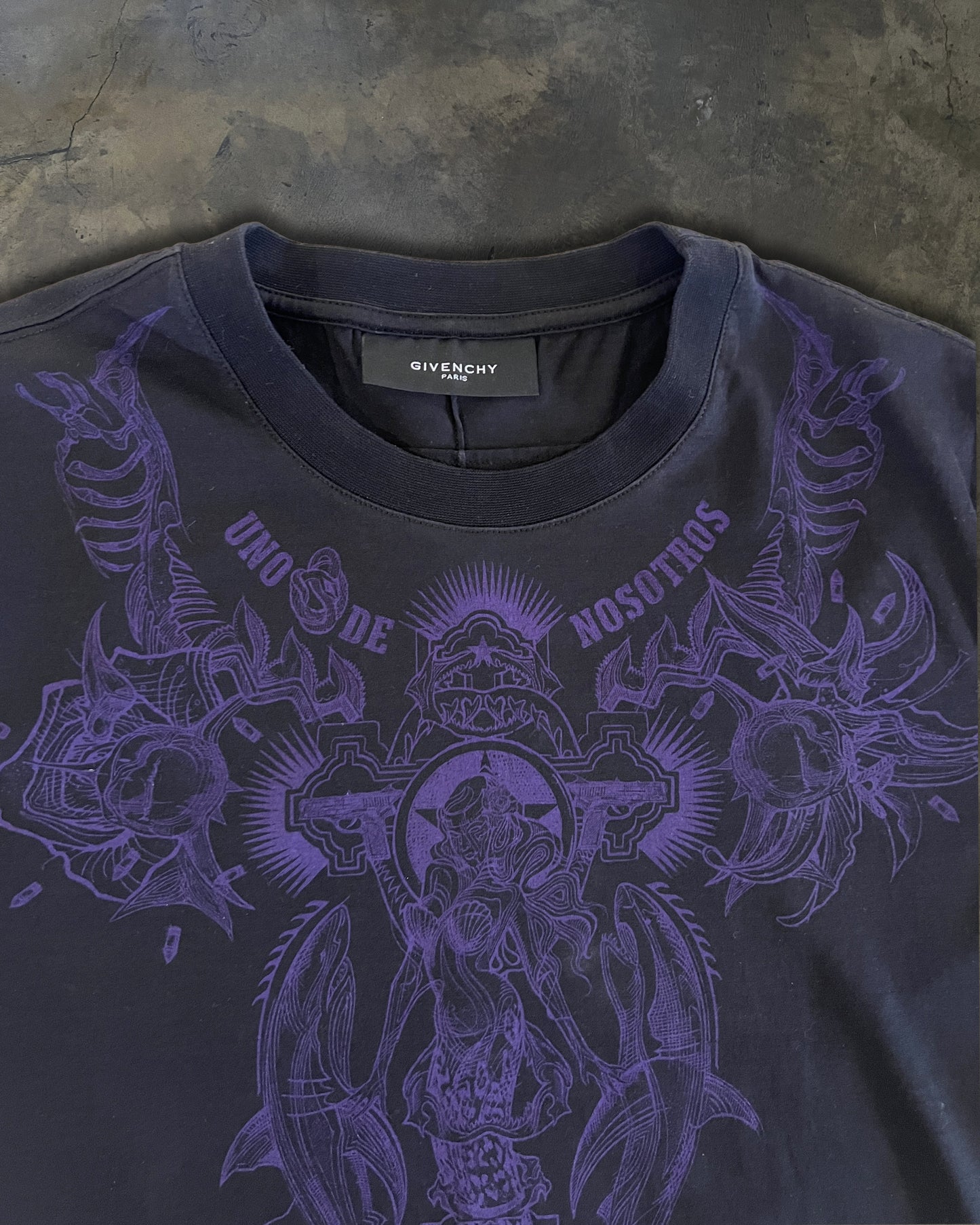 GIVENCHY UNO DE NOSOTROS MERMAID TEE