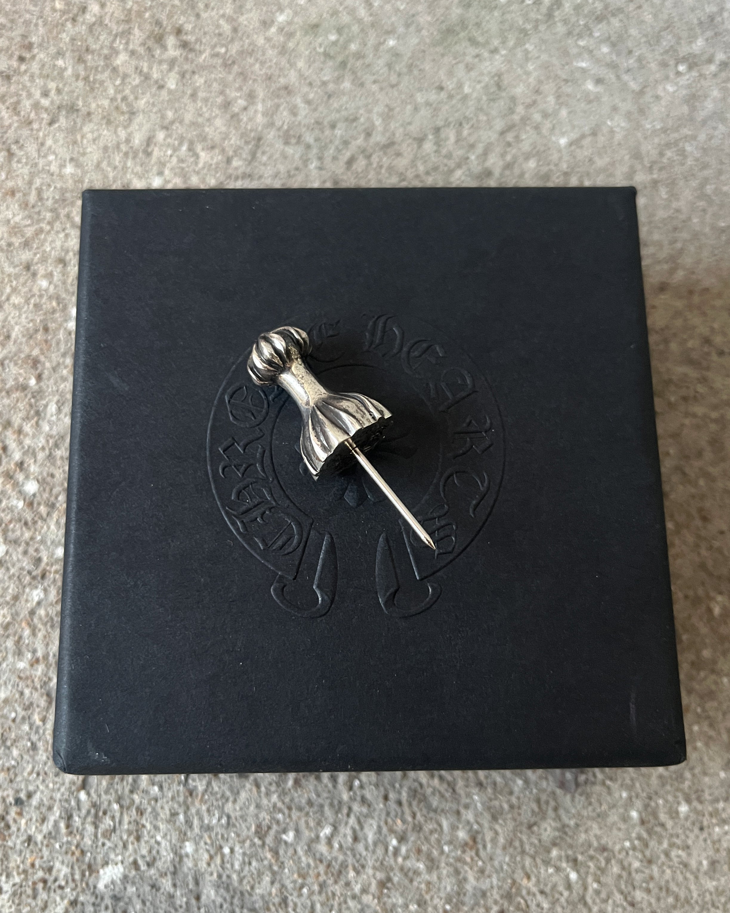 CHROME HEARTS PUSH PIN CROSS BALL – glam archive