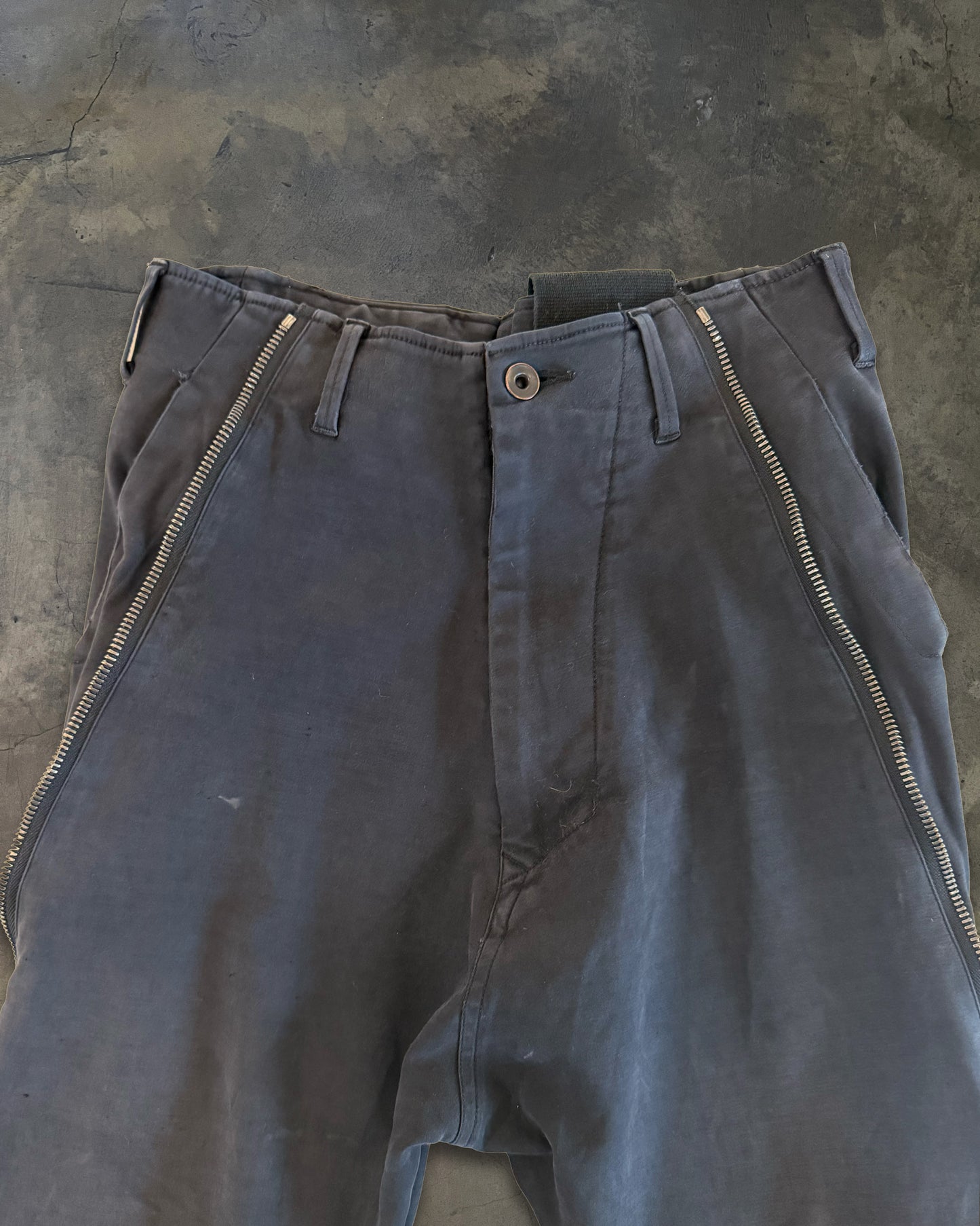 JULIUS SS2017 "KNIVES" J CUT MOLESKIN PANTS