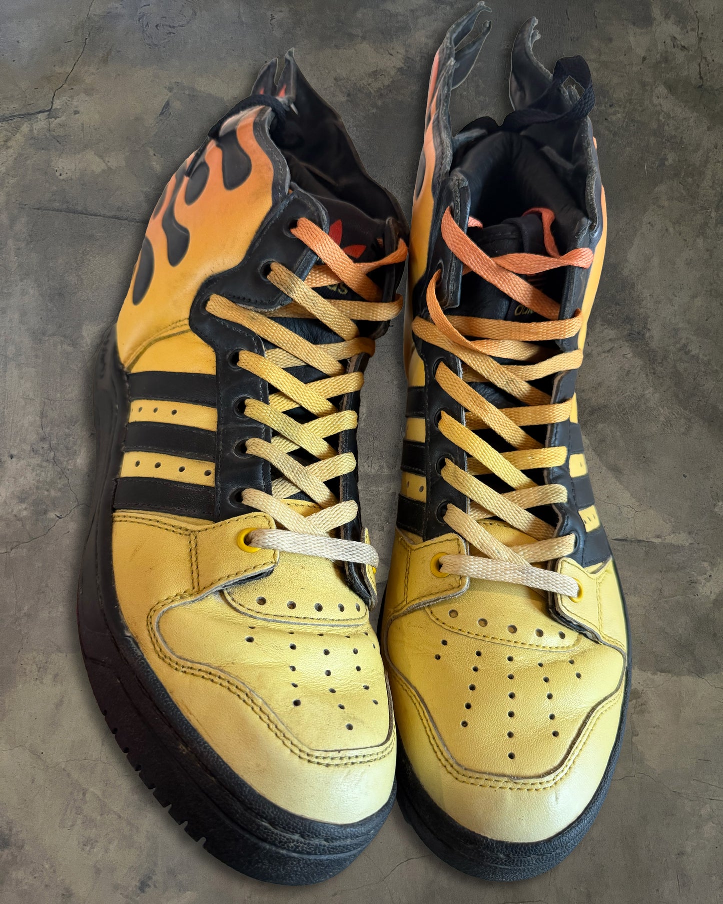 JEREMY SCOTTS X ADIDAS FLAME WINGS
