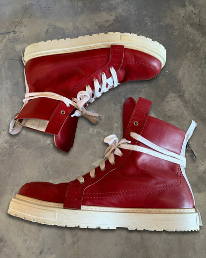 KRISVANASSCHE RED HIGH TOP SNEAKERS