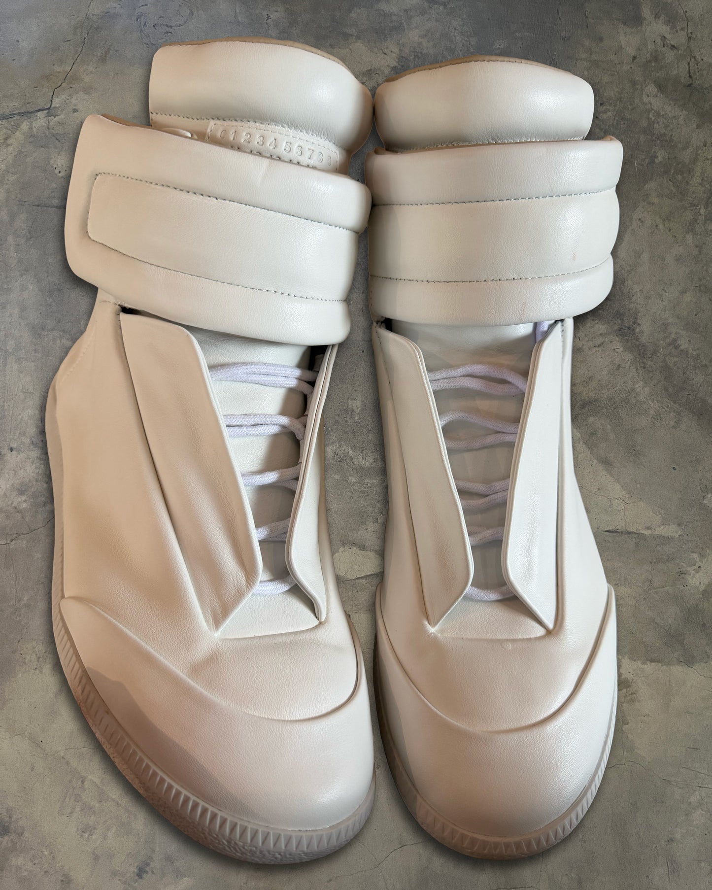 MAISON MARGIELA SS2025 WHITE FUTURES