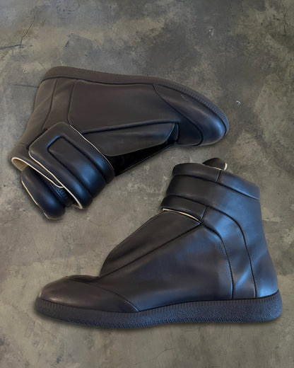 MAISON MARGIELA SS2025 BLACK FUTURES