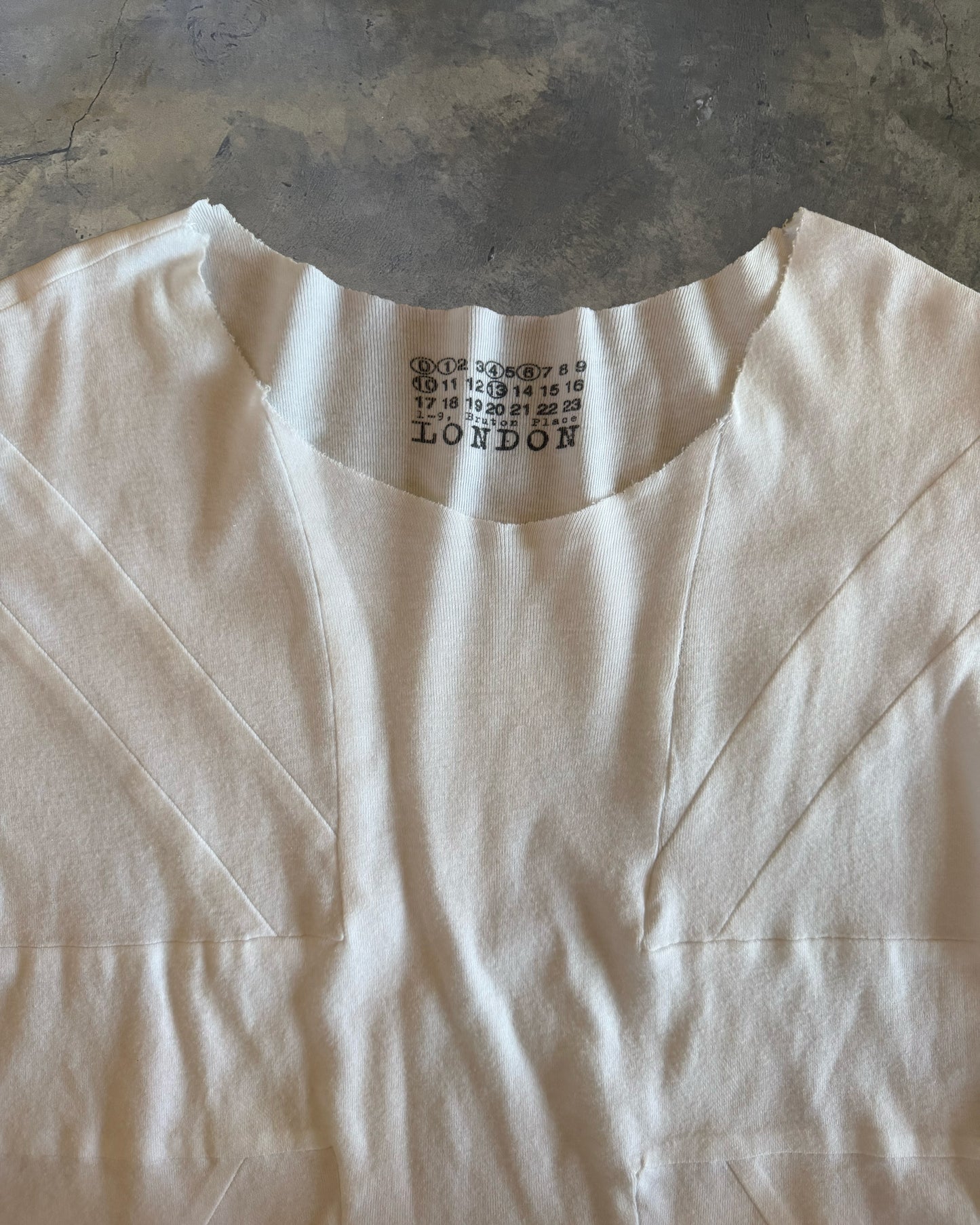 MARTIN MARGIELA ARTISANAL 2004 LONDON STORE OPENING TEE