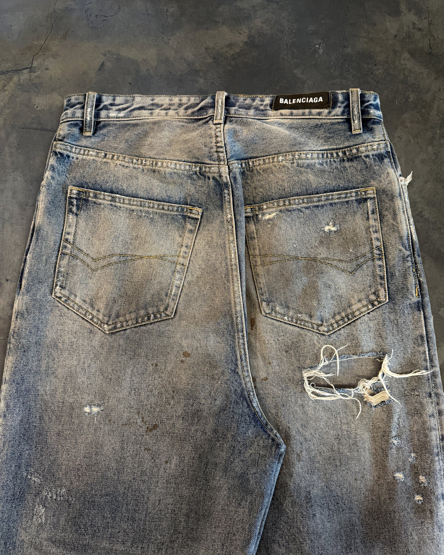 BALENCIAGA SS2022 MUD SHOW SKATER JEANS