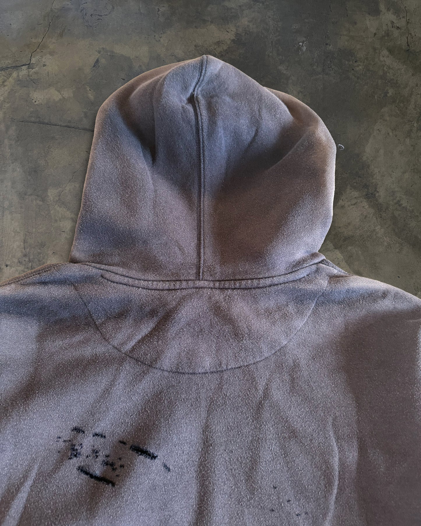 VINTAGE THRASHED NIKE HOODIE