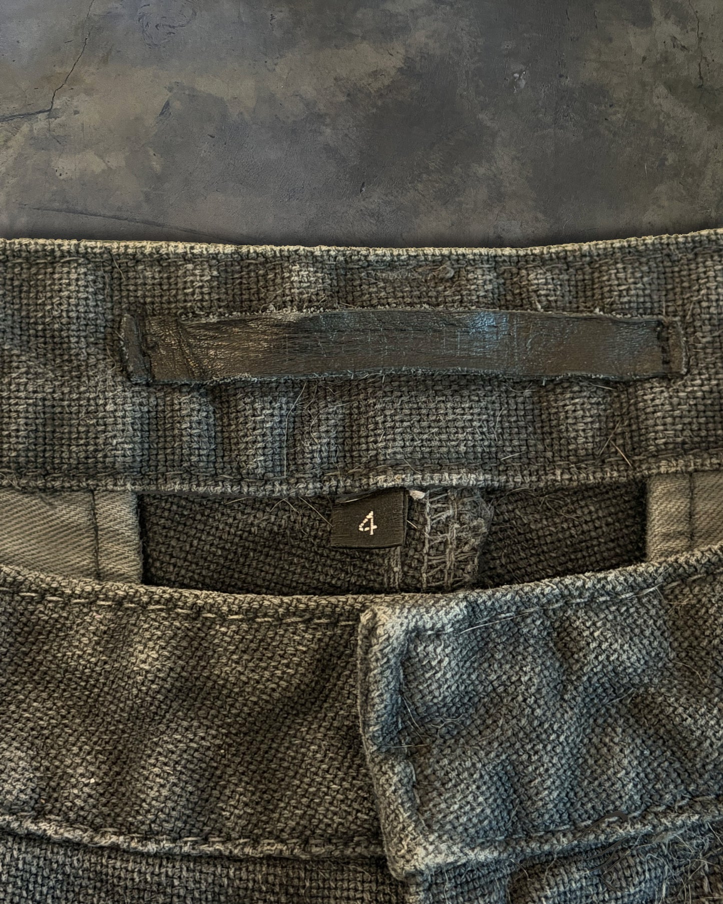 RIPVANWINKLE J CUT ANKLE ZIPPER BLOCK PANTS