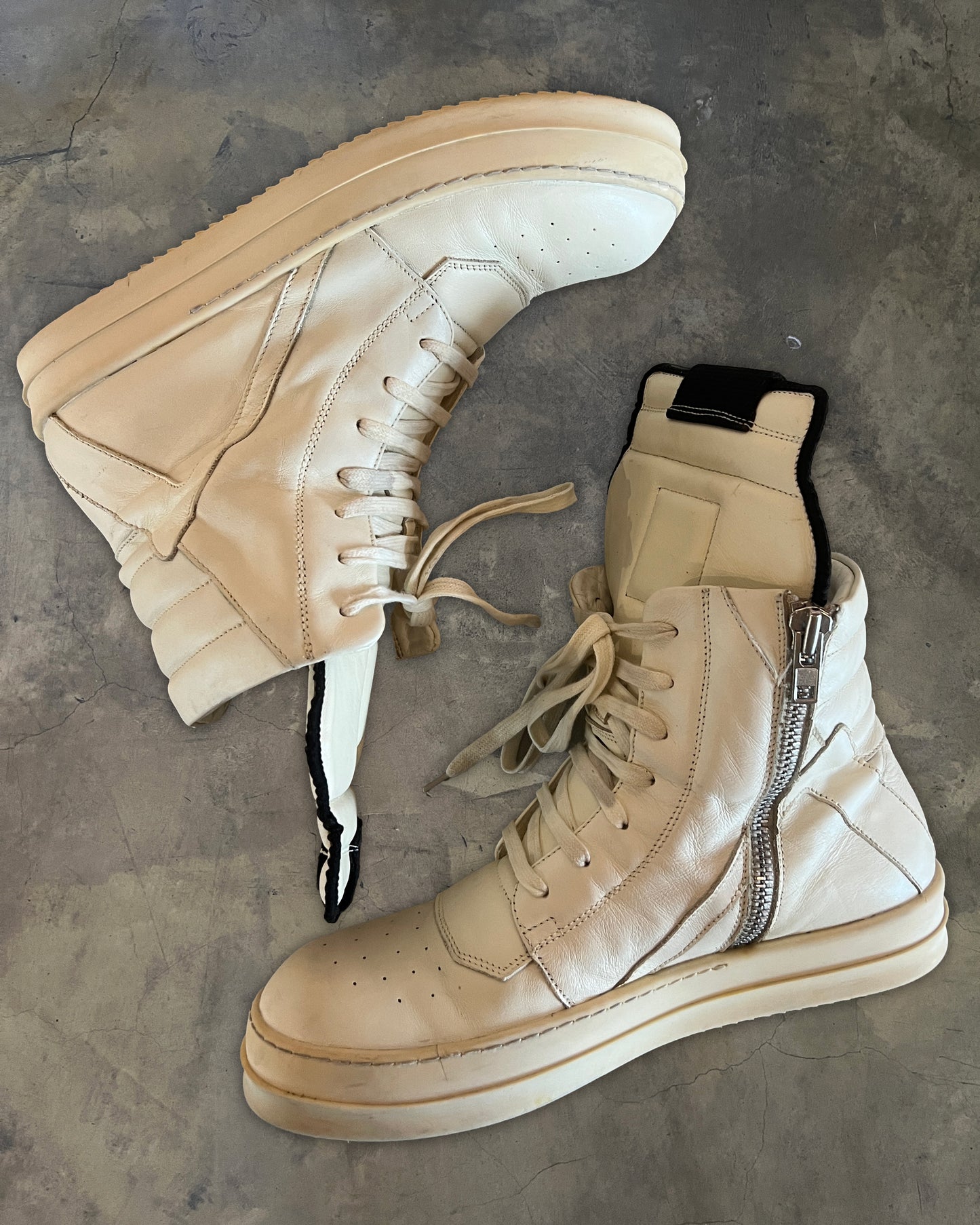 RICK OWENS MILK GEOBASKET 42