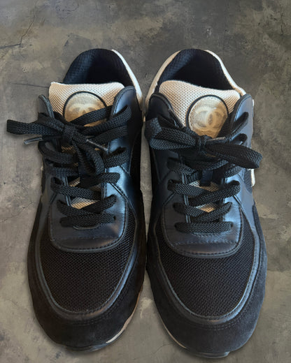 CHANEL CC LOGO SUEDE SNEAKERS