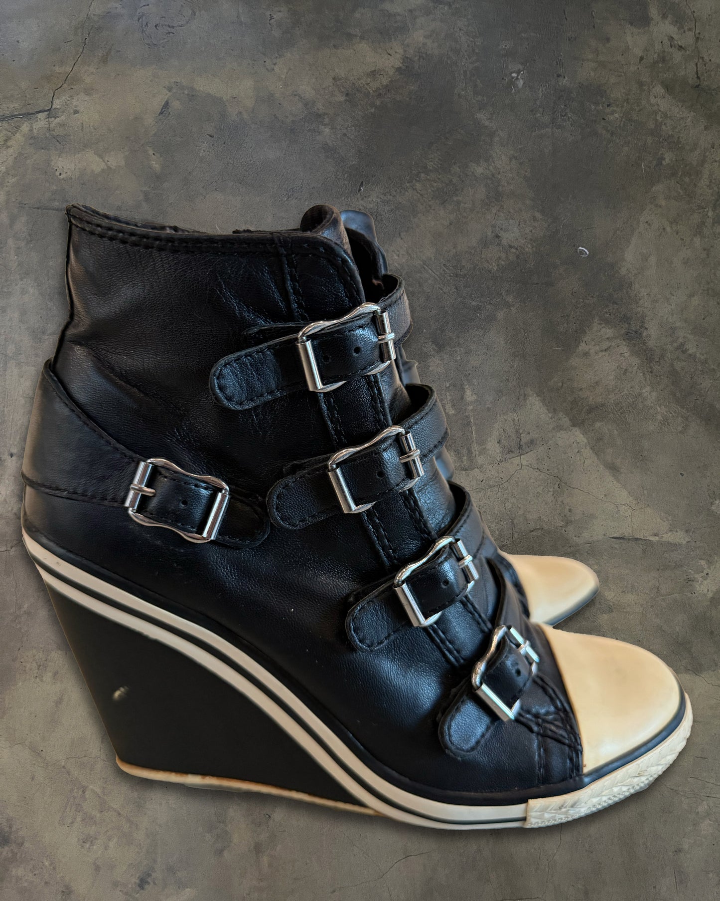 ASH WEDGE THELMA BUCKLED WEDGES