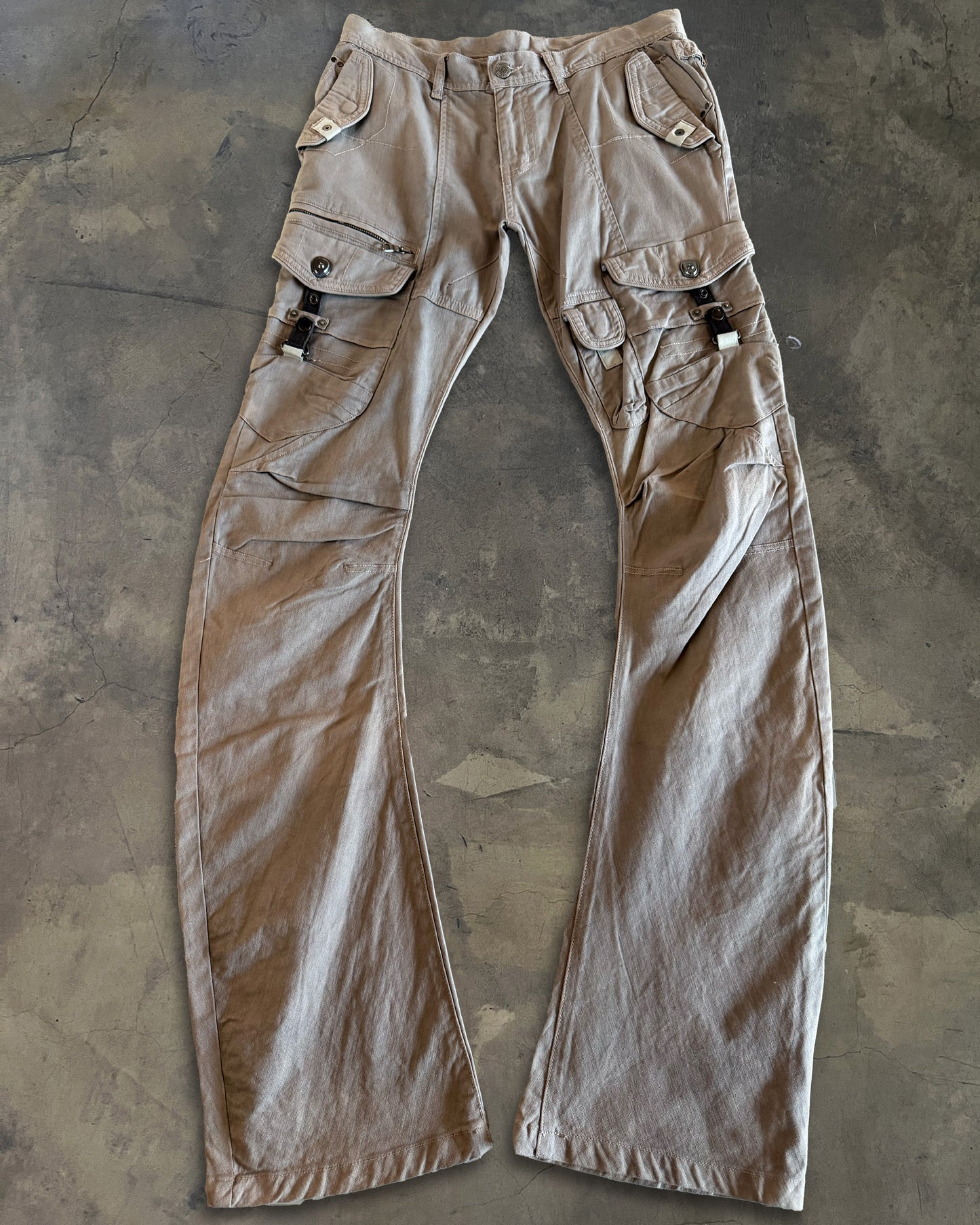TORNADO MART MULTI POCKETED FLARED PANTS