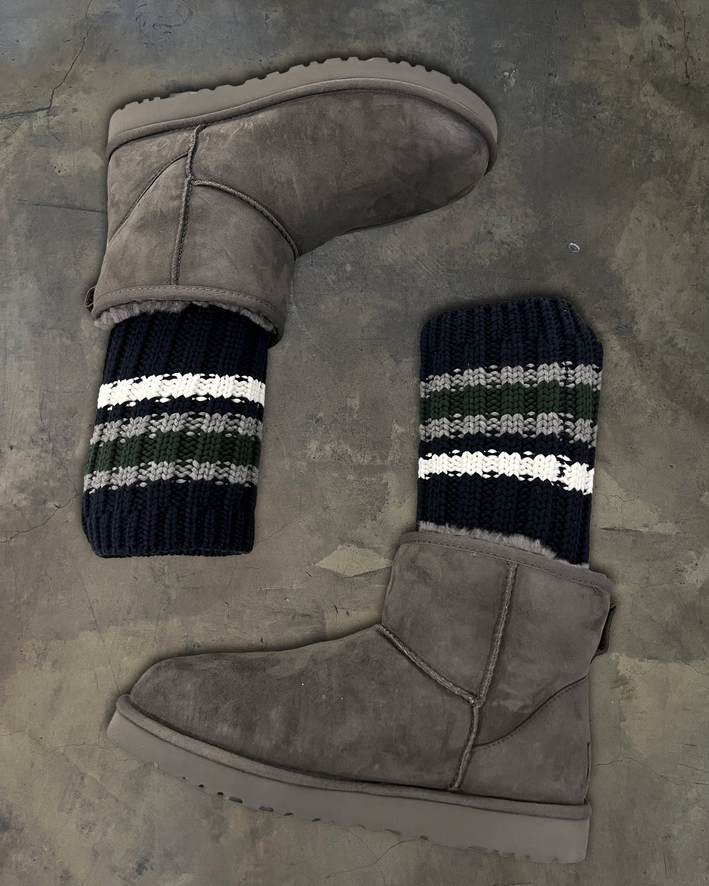 SACAI X UGG KNIT CLASSIC BOOTS