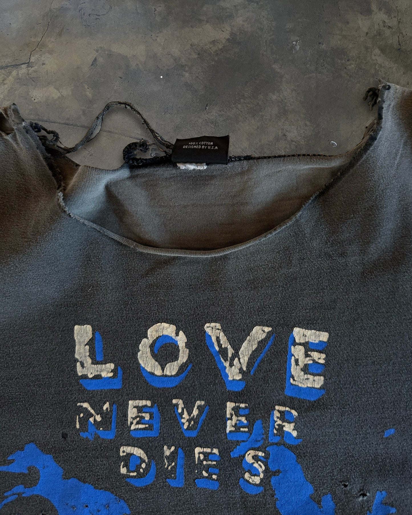 90'S LOVE NEVER DIES TEE