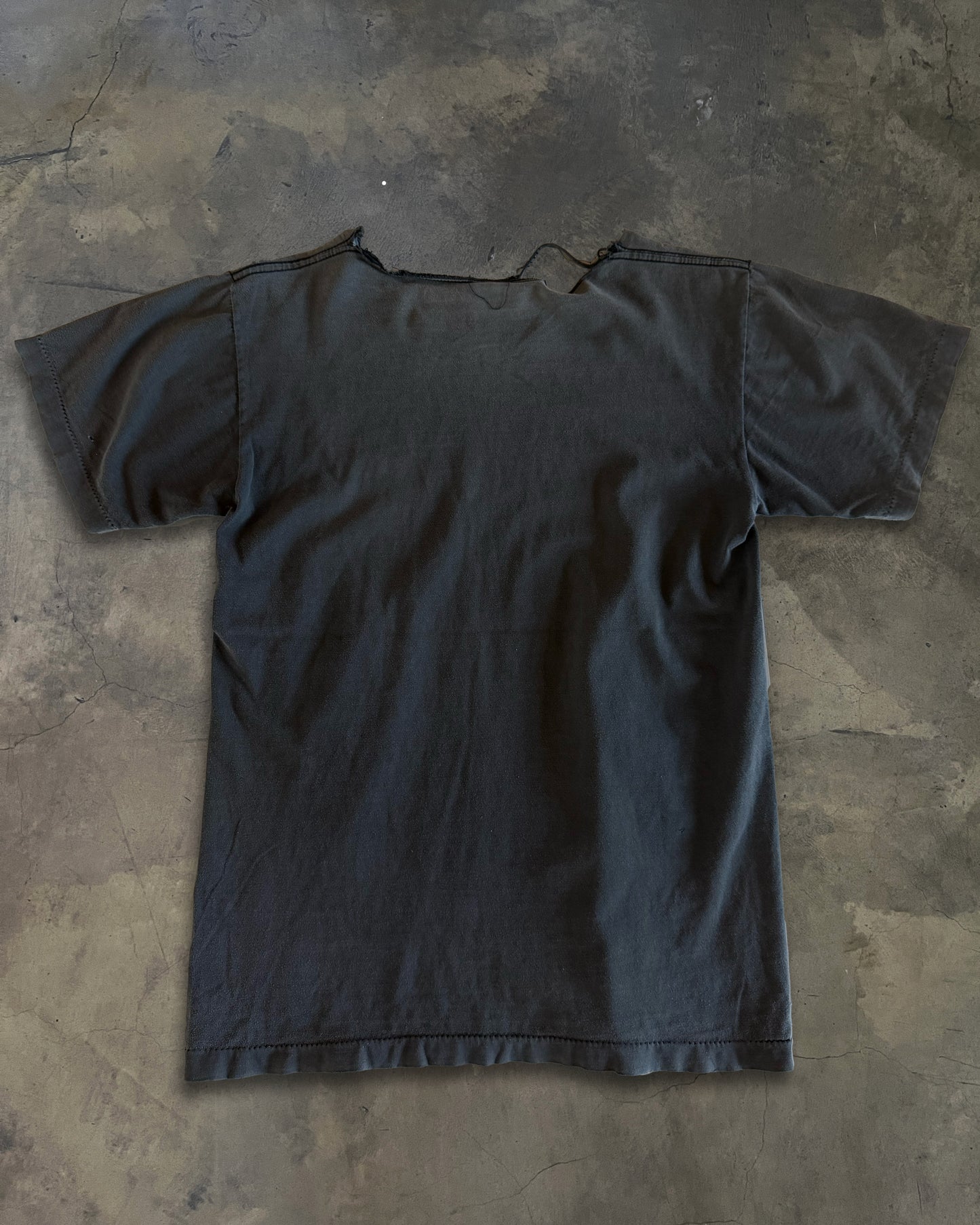 90'S LOVE NEVER DIES TEE