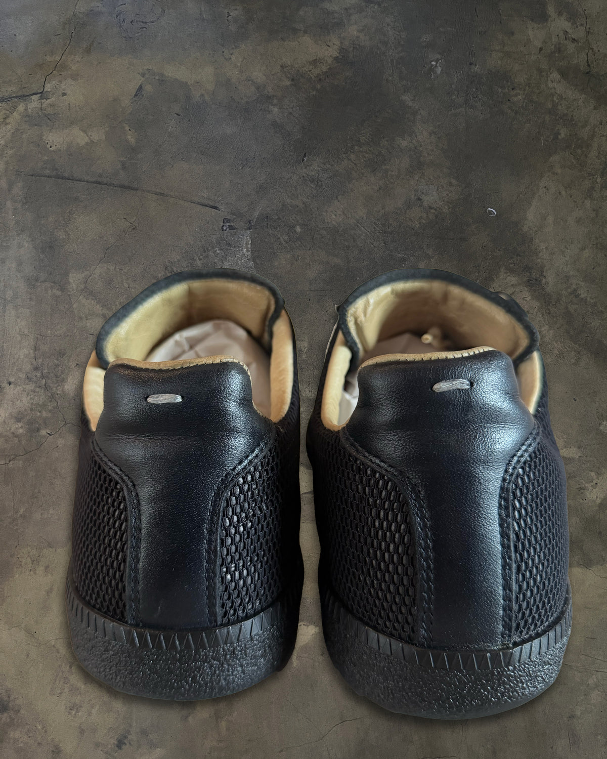 MAISON MARGIELA BLACK MESH GAT 41