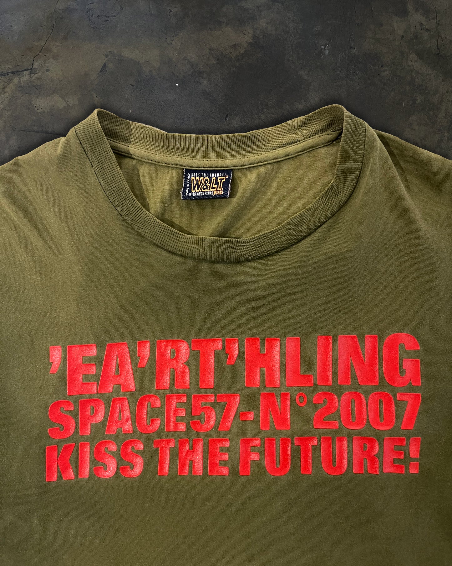 W&LT KISS THE FUTURE SS1999 EARTHLING TEE