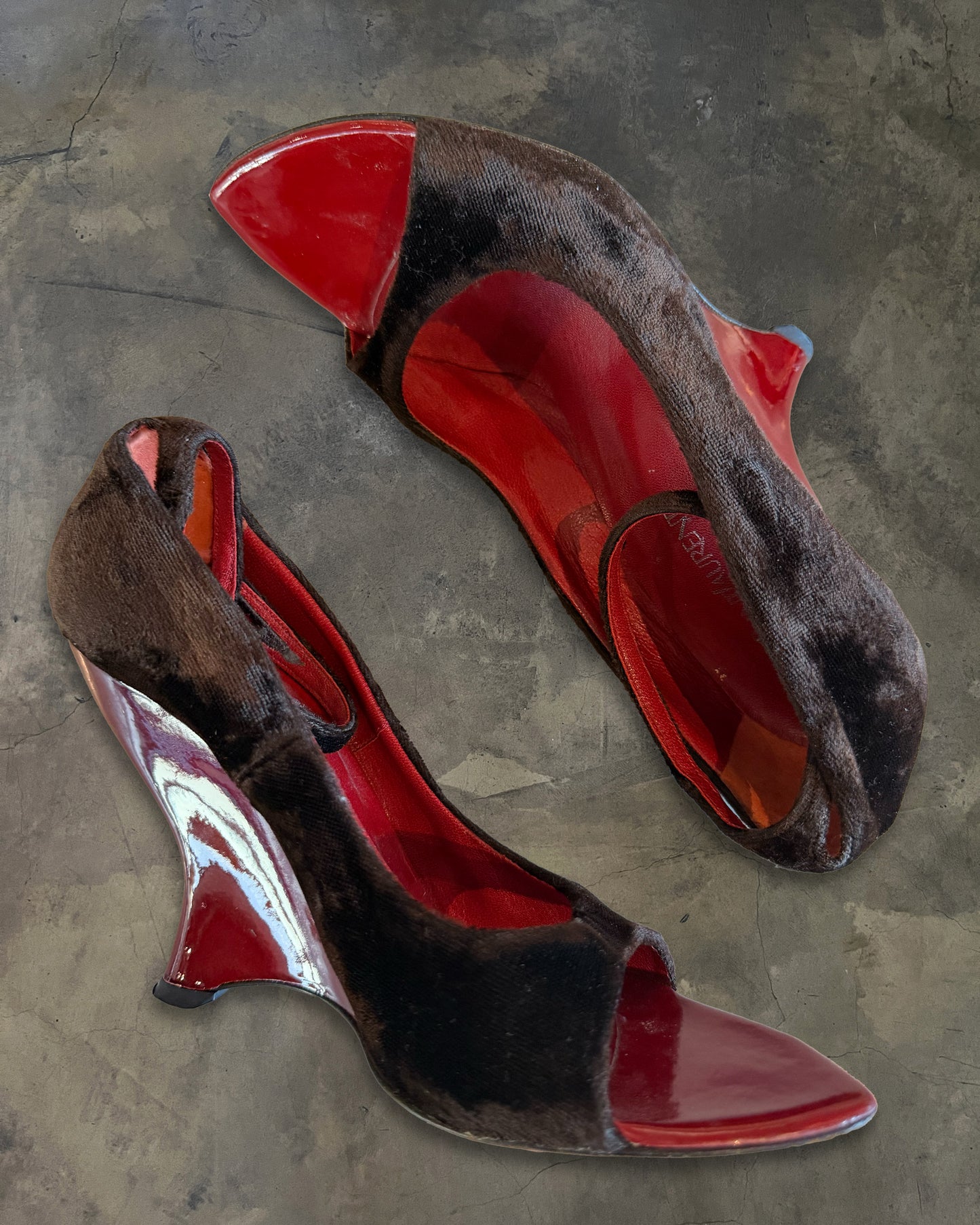 YVES SAINT LAURENT FW2004 BY TOM FORD RUNWAY BROWN VELVET WEDGES